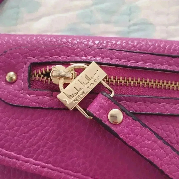 Nicole Miller fuchsia purse - Picture 3 of 8